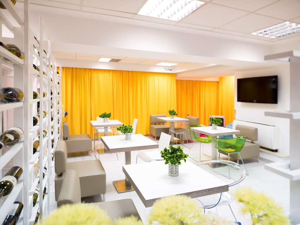Hotel Ibis Styles Skopje Restaurant foto