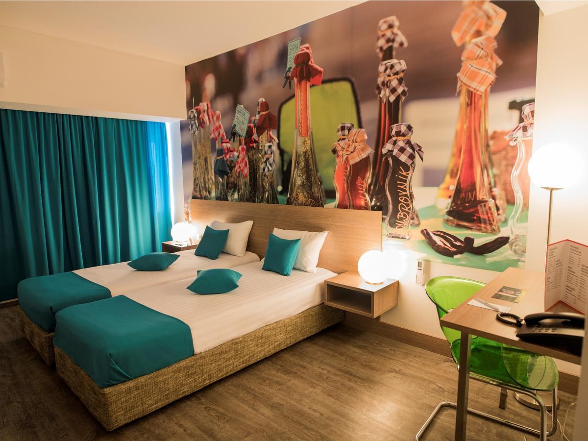 Hotel Ibis Styles Skopje Exterior foto