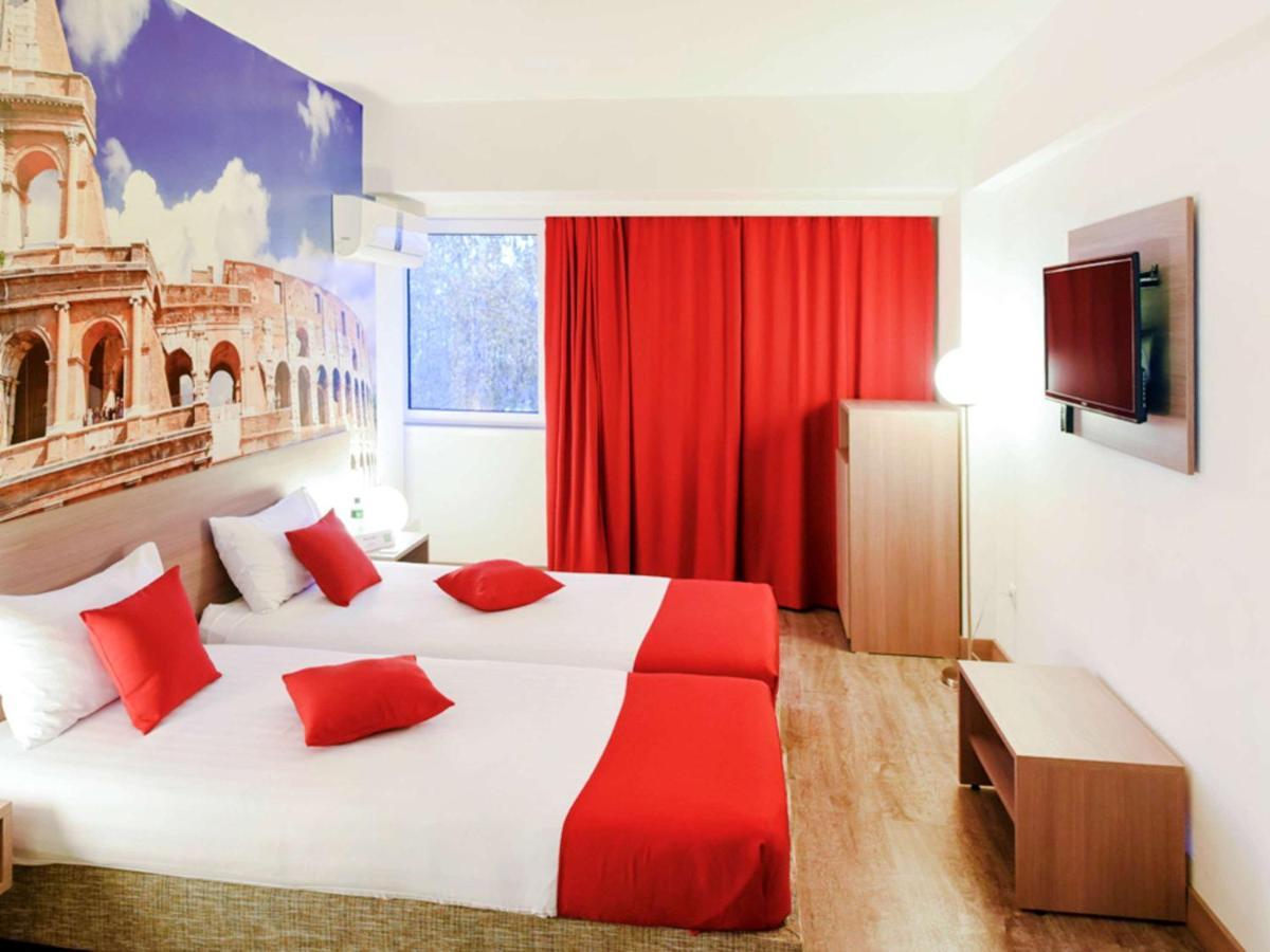Hotel Ibis Styles Skopje Exterior foto